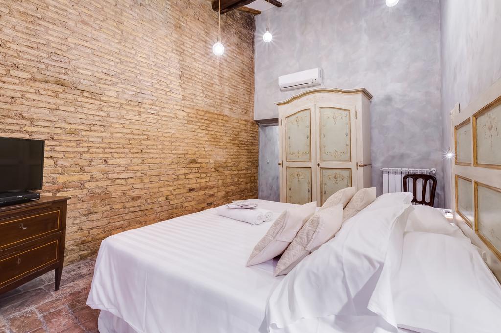 Colonna - Spanish Steps & Apartamento