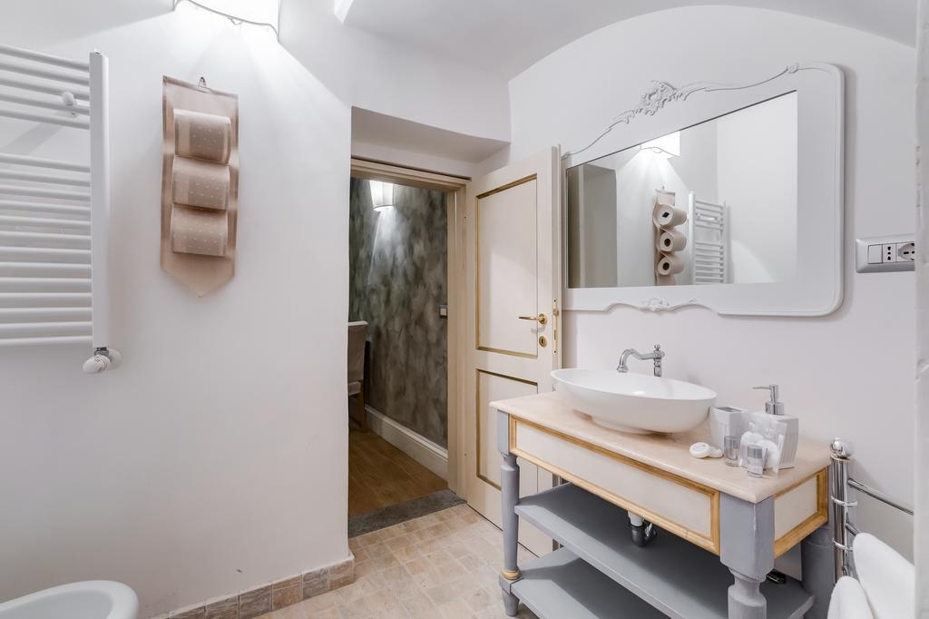 Colonna Suite - Rome Spanish Steps Suite & Spa Apartment *